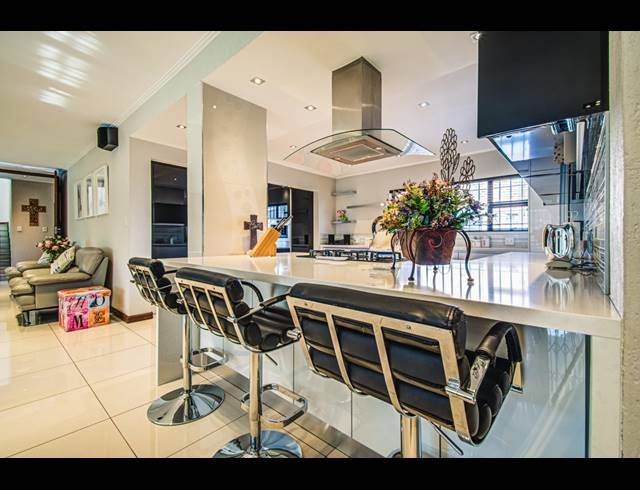 5 BEDROOM HOUSE FOR SALE IN TERENURE